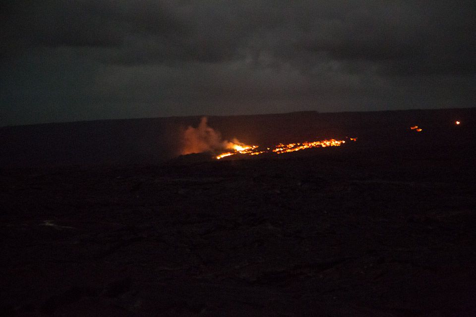 3L9A0575.jpg Coulee de lave de nuit - Copyright : See Otherwise 2012 - 2026